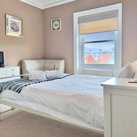 Apartment Victoria With Free Parking 斯卡伯勒 外观 照片