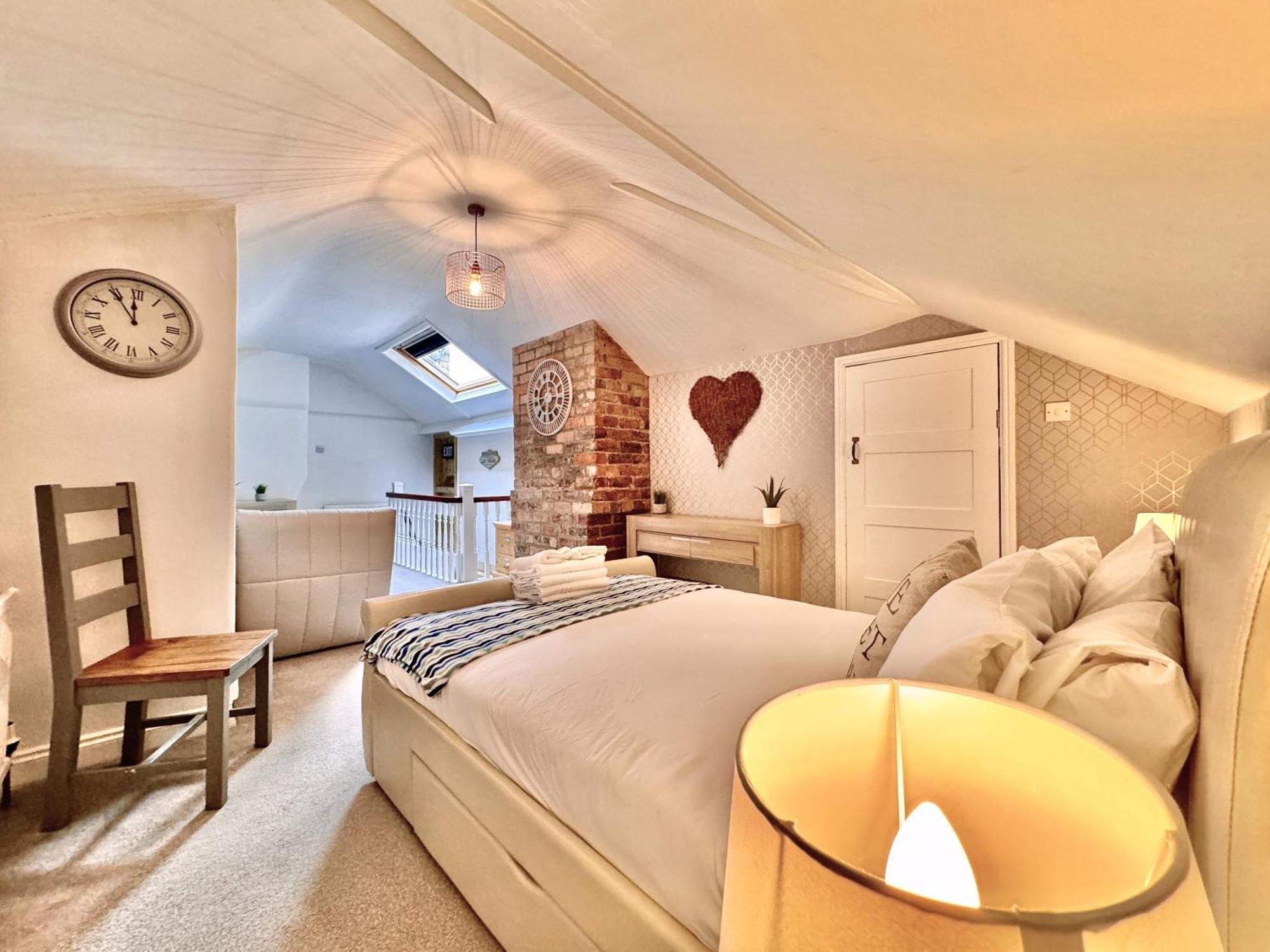 Apartment Victoria With Free Parking 斯卡伯勒 外观 照片